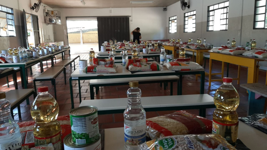 Escolas se preparam para entrega da merenda