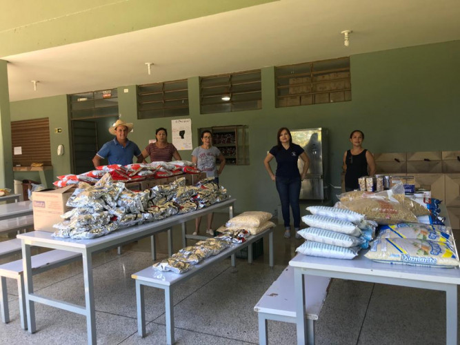 Escolas se preparam para entrega da merenda
