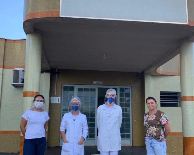 Alunos de colégio estadual produzem máscaras para profissionais de saúde