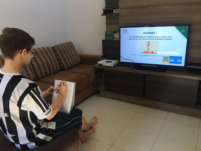 99% dos estudantes estão inseridos no Aula Paraná