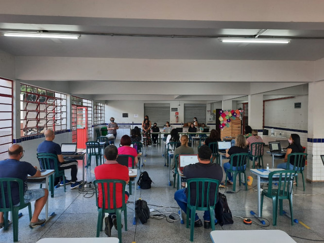 professores treinamento modelo híbrido