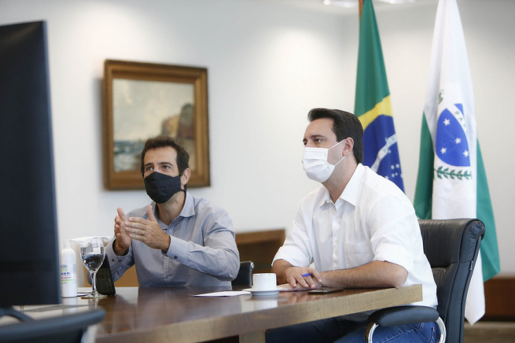 renato feder ratinho junior colégios cívico-militares