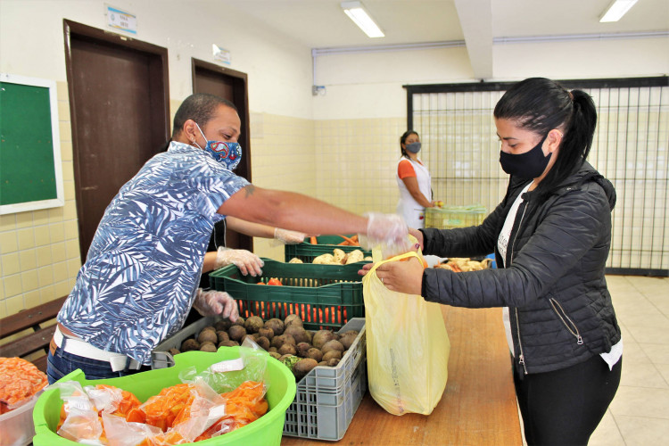 Entrega da merenda Paraná