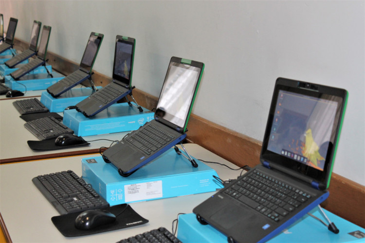 notebooks bndes educação paraná