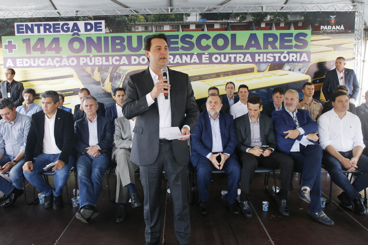 Investimento na educação do Paraná