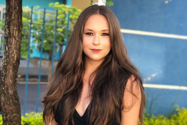 Amanda Carolina de Souza vai realizar o sonho de cursar Direito —