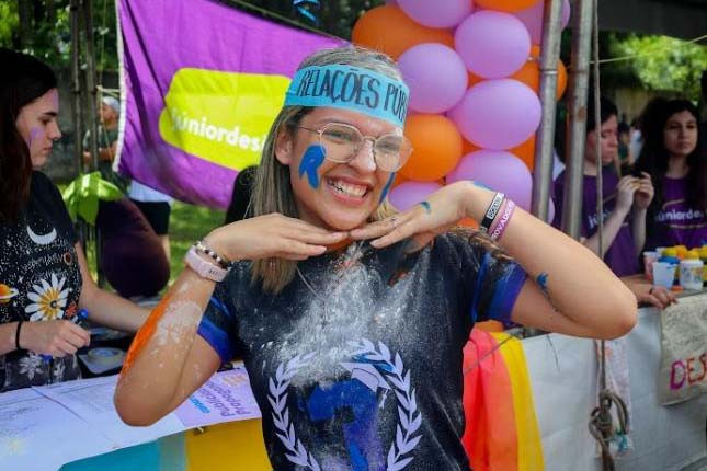 Ana Beatriz Dantas dos Santos foi aprovada no curso de Relações Públicas —