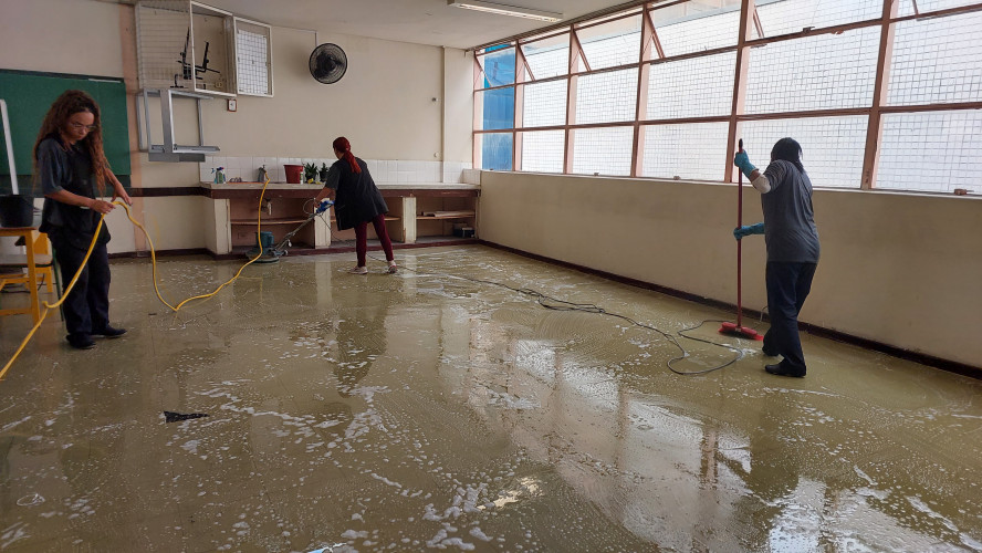 Com mais equipamentos, colégios estaduais se preparam para volta às aulas, na próxima segunda-feira.