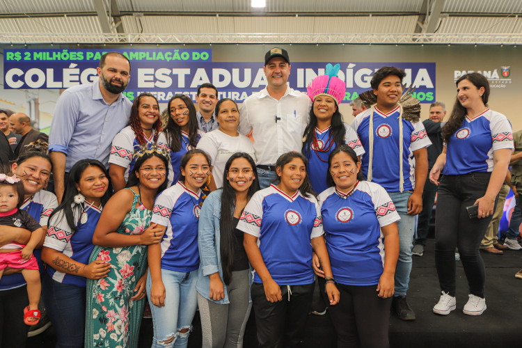 Governador inaugura obra de ampliação do maior colégio indígena do Paraná
