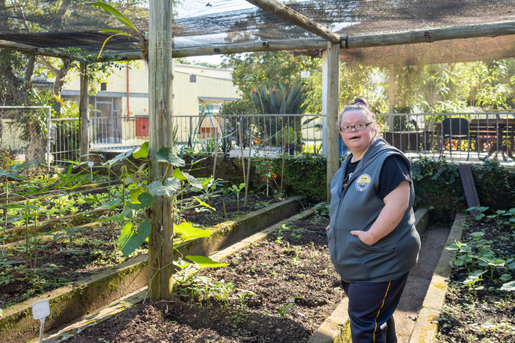 Cristiane está matriculada na  Fundação Ecumênica de Proteção ao Excepcional (FEPE)