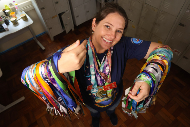 Clube de Ciências de colégio estadual em Toledo transforma alunos em jovens pesquisadores.