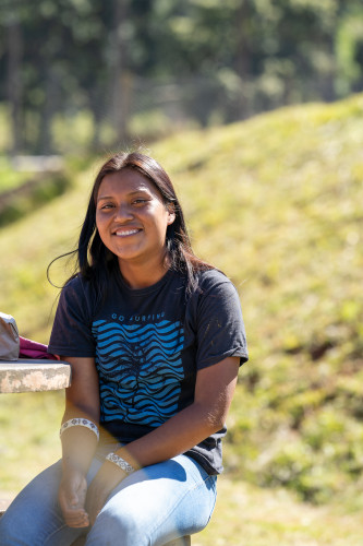Com novas disciplinas do ensino médio, estudantes indígenas desenvolvem sua cultura em sala de aula.