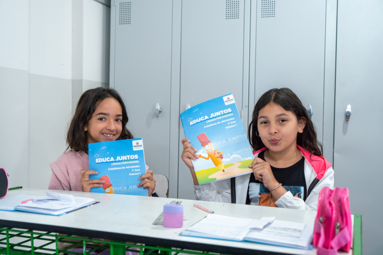 Educação entrega material complementar de alfabetização para redes municipais de ensino