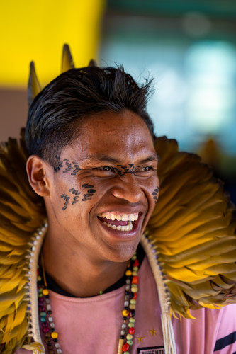 Com novas disciplinas do ensino médio, estudantes indígenas desenvolvem sua cultura em sala de aula.