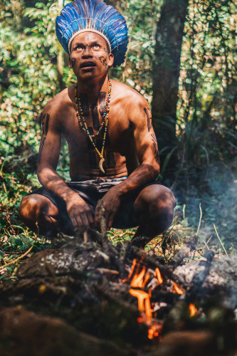 Com novas disciplinas do ensino médio, estudantes indígenas desenvolvem sua cultura em sala de aula.