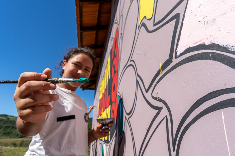 Com novas disciplinas do ensino médio, estudantes indígenas desenvolvem sua cultura em sala de aula.