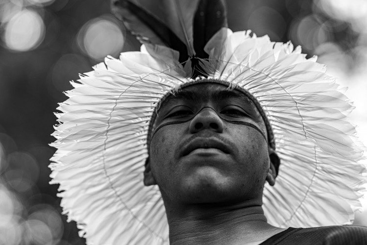 Com novas disciplinas do ensino médio, estudantes indígenas desenvolvem sua cultura em sala de aula.