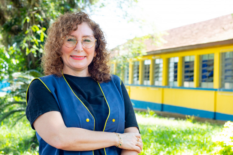 Diante da lousa de Maria Fernanda Calvento, o estudante Leandro Matheus Capote de Quadros, de 17 anos, viu nascer o sonho de empreender e começou a planejar a abertura de sua própria empresa.