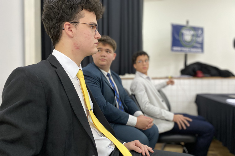 Atividade estimula a reflexão por meio do diálogo e debate de opiniões divergentes