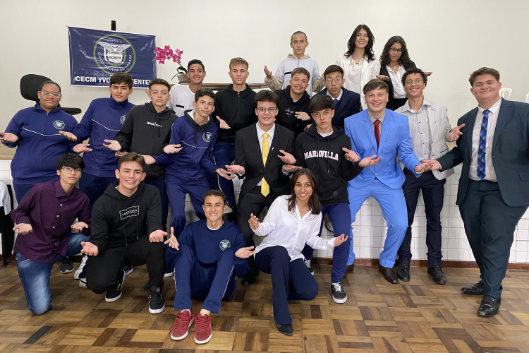 Atividade estimula a reflexão por meio do diálogo e debate de opiniões divergentes