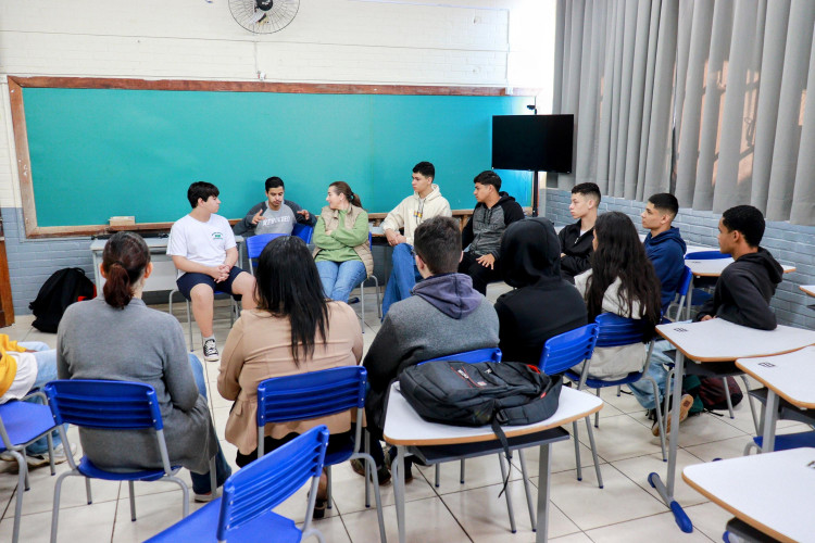 Colégio Estadual Professora Helena Kolody