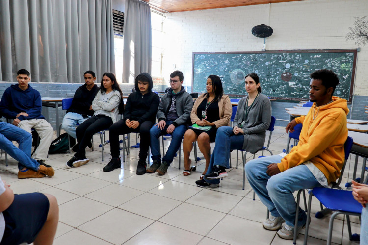 Colégio Estadual Professora Helena Kolody