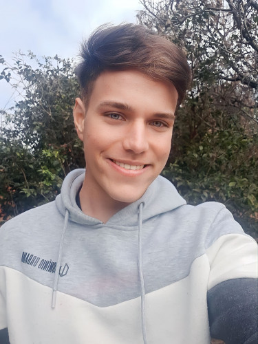 Aluno da rede estadual do município de Roncador ganha bolsa integral de medicina