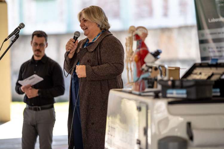 O investimento foi de R$ 3,7 milhões e a aquisição se deu por meio do convênio entre a Secretaria da Educação e a Fundação de Apoio à Pesquisa, ao Ensino e à Cultura (Fapec), vinculada à Universidade Federal do Mato Grosso do Sul (UFMS)