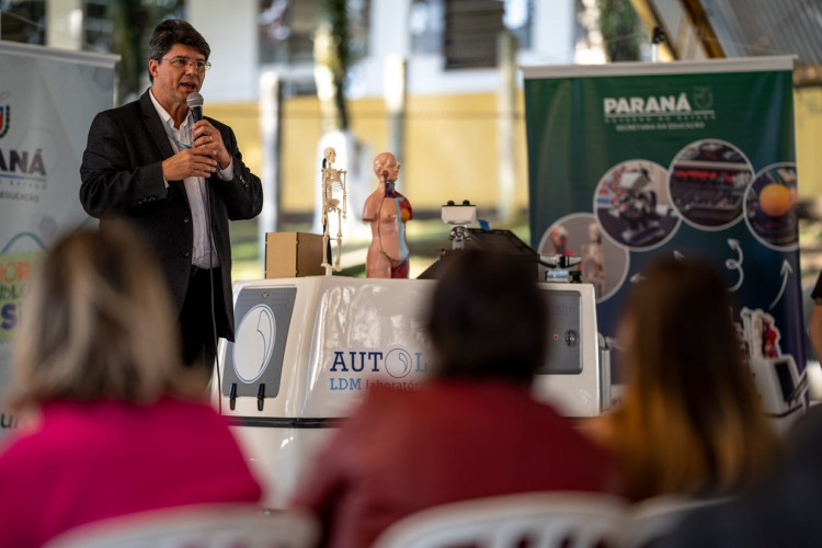 O investimento foi de R$ 3,7 milhões e a aquisição se deu por meio do convênio entre a Secretaria da Educação e a Fundação de Apoio à Pesquisa, ao Ensino e à Cultura (Fapec), vinculada à Universidade Federal do Mato Grosso do Sul (UFMS)