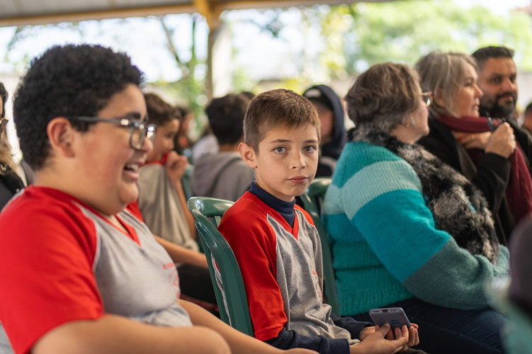 O investimento foi de R$ 3,7 milhões e a aquisição se deu por meio do convênio entre a Secretaria da Educação e a Fundação de Apoio à Pesquisa, ao Ensino e à Cultura (Fapec), vinculada à Universidade Federal do Mato Grosso do Sul (UFMS)