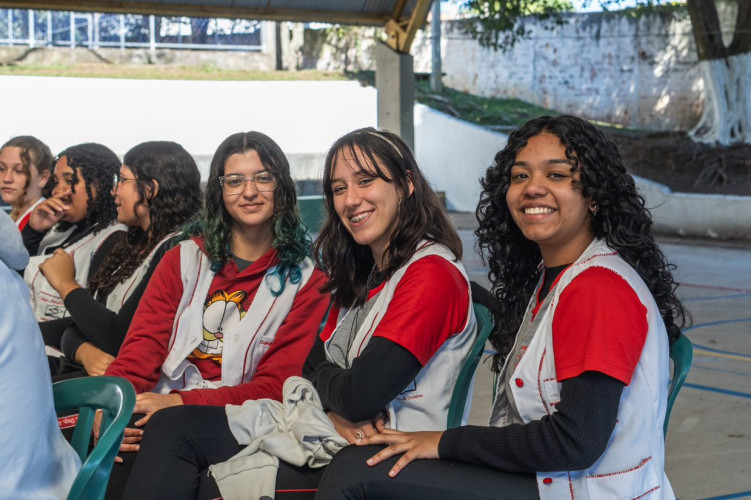 O investimento foi de R$ 3,7 milhões e a aquisição se deu por meio do convênio entre a Secretaria da Educação e a Fundação de Apoio à Pesquisa, ao Ensino e à Cultura (Fapec), vinculada à Universidade Federal do Mato Grosso do Sul (UFMS)