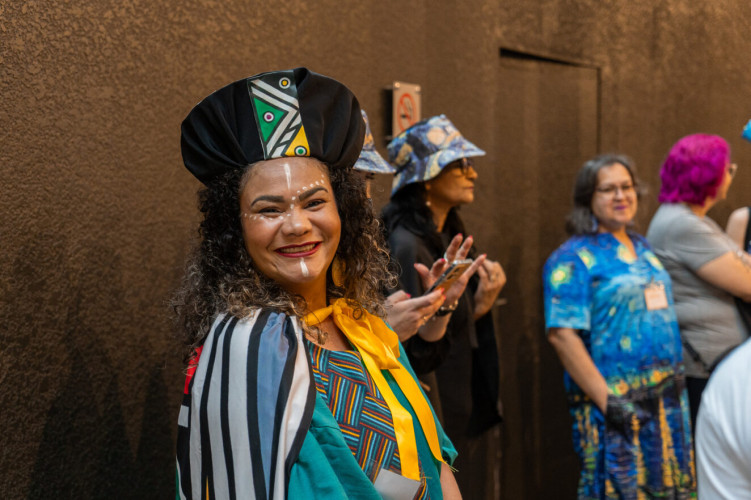 São professores formadores que apresentam – em forma de oficinas – 80 trabalhos desenvolvidos por meio de boas práticas pedagógicas ao longo do ano letivo