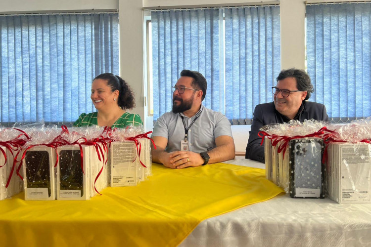 Doação beneficiará 63 instituições escolares em nove municípios