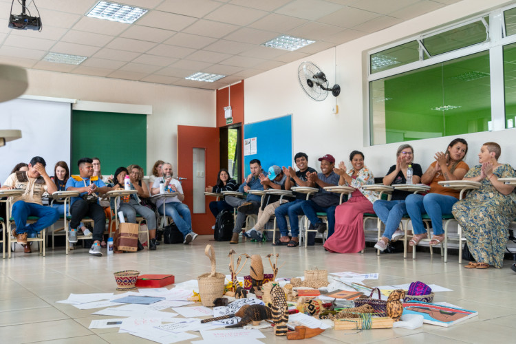 Secretaria da Educação discute novos itinerários formativos para colégios indígenas