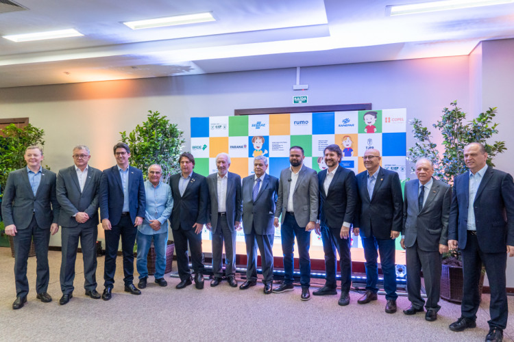 Concurso Agrinho premia professores e alunos da rede de ensino do Paraná