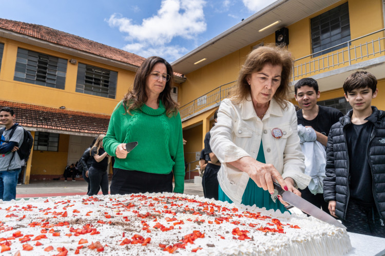 120º aniversário do Colégio Estadual Dr. Xavier da Silva foi marcado por um dia inteiro de festividades