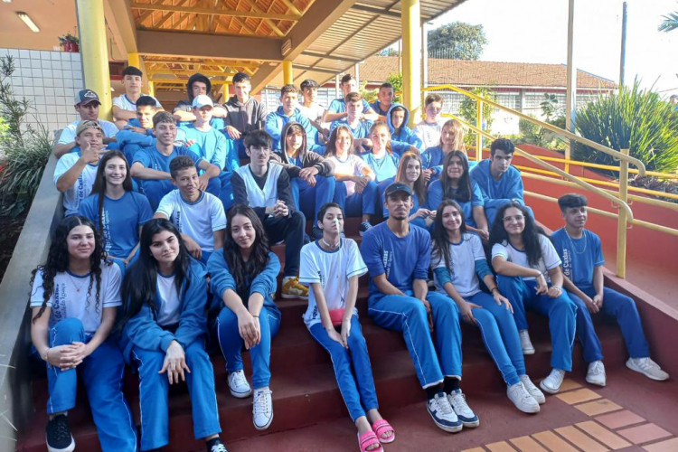 Dia do Professor: conheça a docente que transformou a vida de uma aluna com doença rara