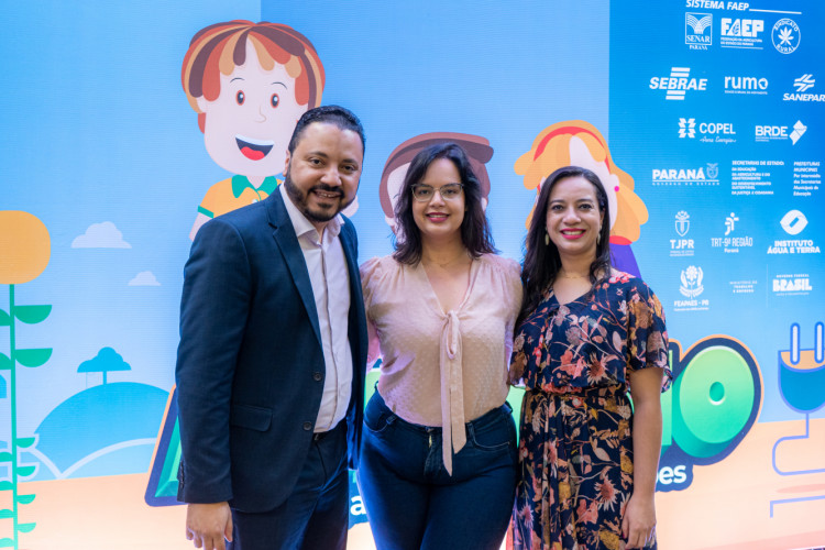 Concurso Agrinho premia professores e alunos da rede de ensino do Paraná