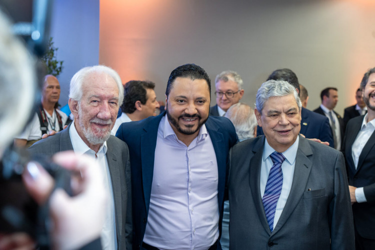 Concurso Agrinho premia professores e alunos da rede de ensino do Paraná