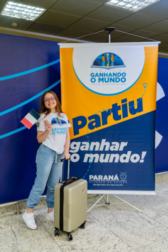 Estudantes da rede estadual embarcam para seis semanas de intercâmbio na França