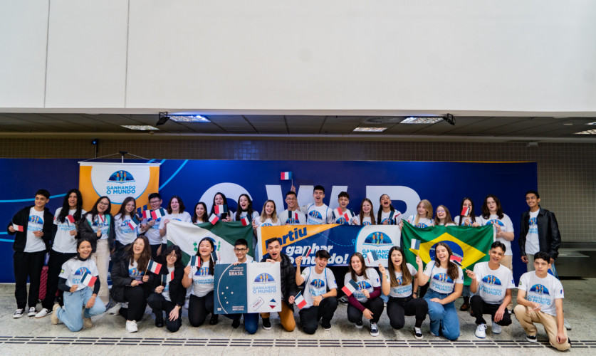 Estudantes da rede estadual embarcam para seis semanas de intercâmbio na França