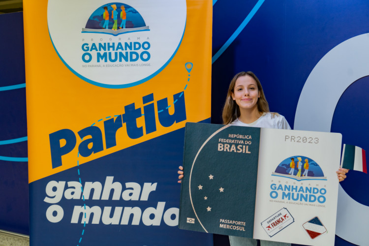 Estudantes da rede estadual embarcam para seis semanas de intercâmbio na França