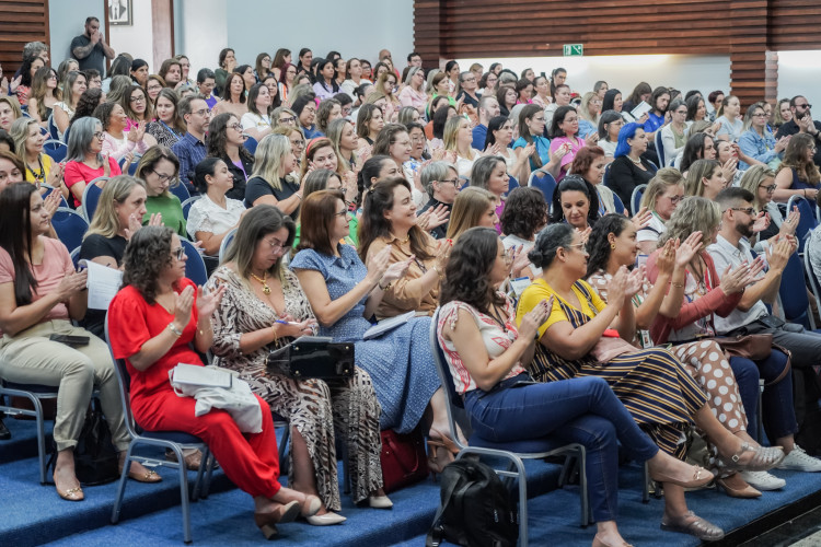 Estágio probatório qualifica novos professores e pedagogos da rede de ensino do Paraná