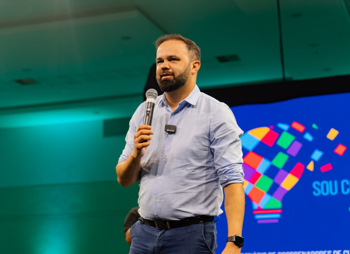 Capacitações reúnem em Foz do Iguaçu 800 professores e técnicos pedagógicos