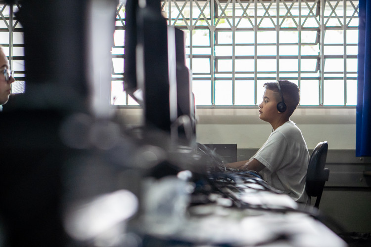 Paraná x Japão: exame evidencia qualidade do ensino de programação no Estado