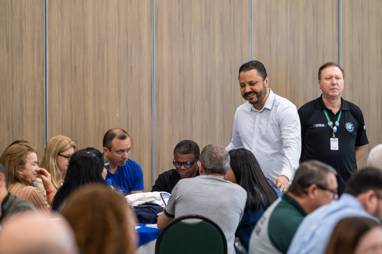 Seminário capacita profissionais dos Colégios Cívico-Militares do Paraná