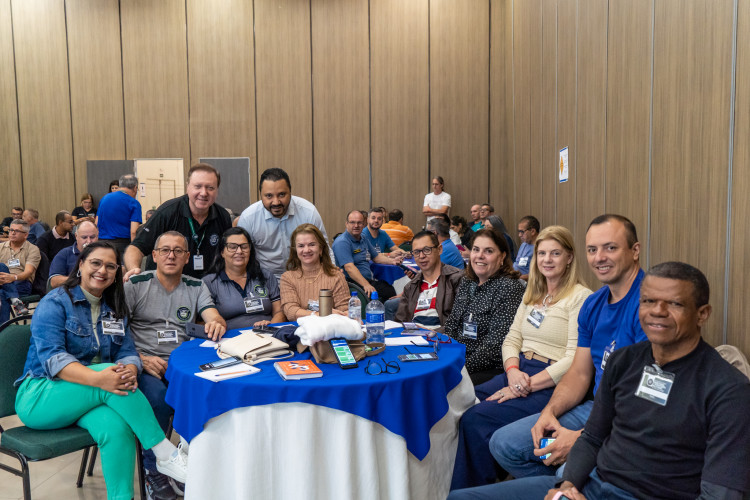 Seminário capacita profissionais dos Colégios Cívico-Militares do Paraná