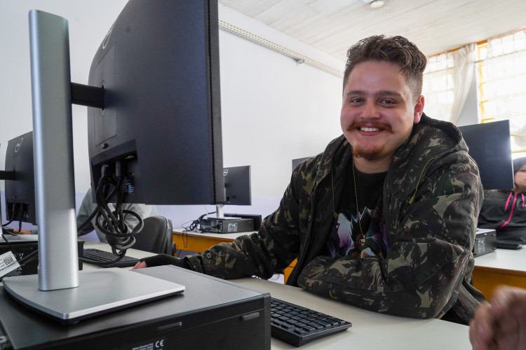 Matrículas para o segundo semestre da EJA nas escolas da rede estadual são abertas