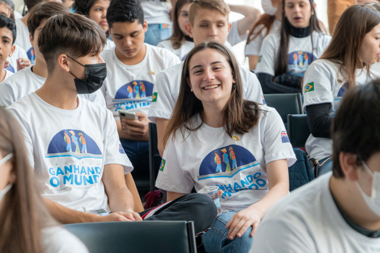 Educação divulga segunda convocação para o Ganhando o Mundo 2025