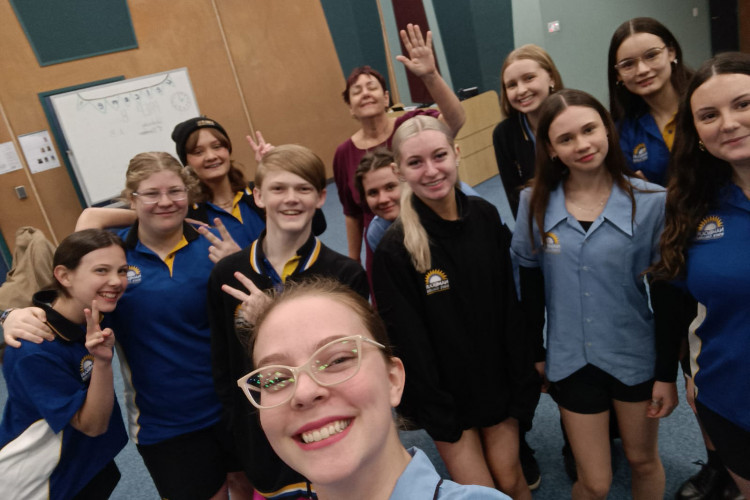 Alunos de 2024 do Ganhando o Mundo começam a retornar com bagagem cheia de aprendizado